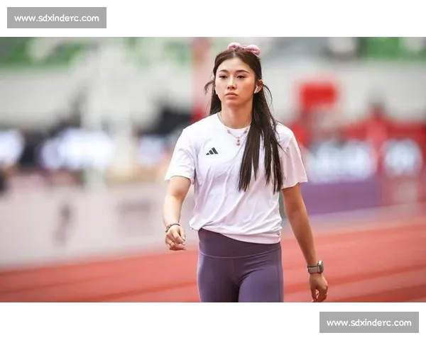 吴艳妮:赛场闪电与直球少女的双面传奇 吴艳妮:赛场闪电与直球少女的双面传奇